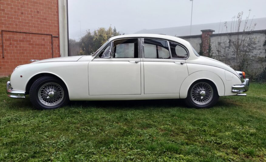 Jaguar MK II 3800