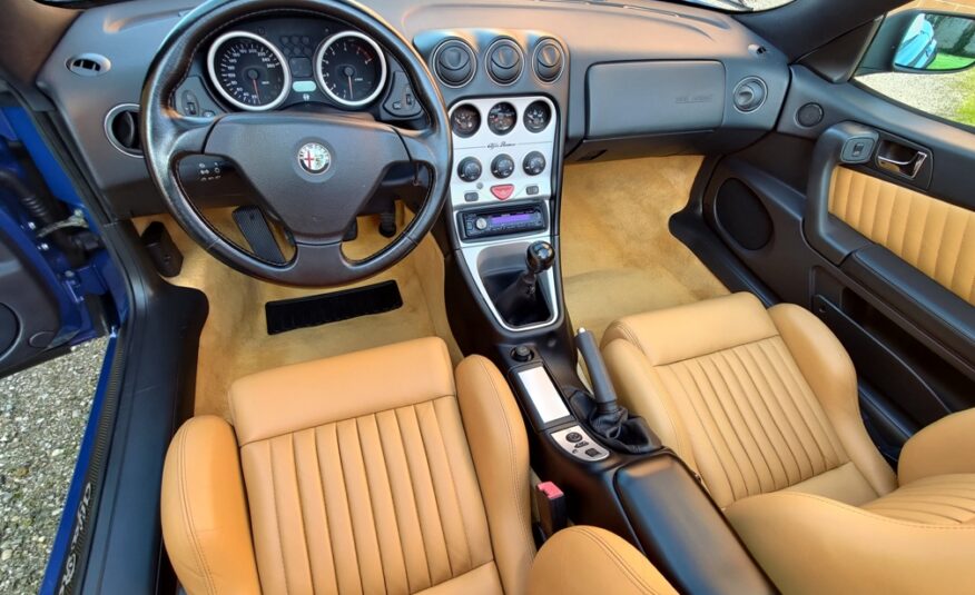 Alfa Romeo Spider 916 V6 3000 12 v 38.000 km !!!!!